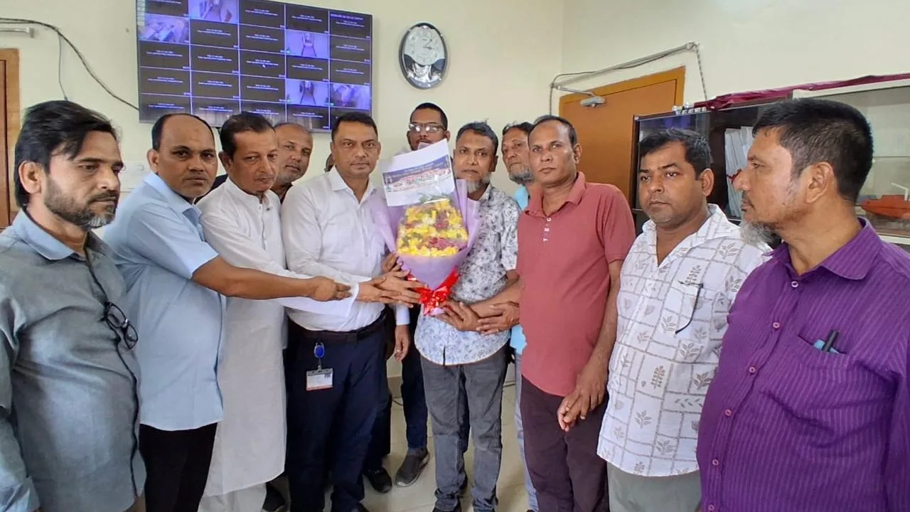 নৌ প্রকৌশল বিভাগে নবনিযুক্ত উপ প্রধান প্রকৌশলীকে মেরিন ঠিকাদার মালিক সমিতির সংবর্ধনা