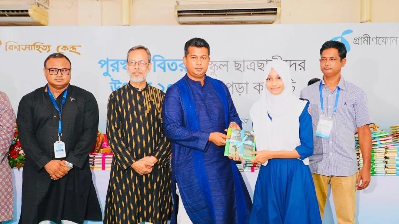 শিক্ষার সঙ্গে মানবিকতা ও দেশপ্রেমের চর্চা জরুরি: ডিসি জাহিদ