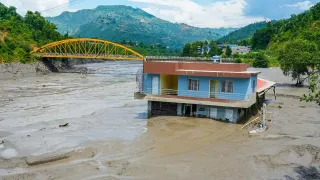 নেপালে মানবিক বিপর্যয়