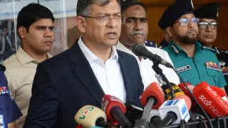 লুণ্ঠিত ও অবৈধ অস্ত্র উদ্ধারে নতুন পুরস্কার ঘোষণা স্বরাষ্ট্রমন্ত্রীর