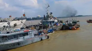 চট্টগ্রাম বন্দরের জাহাজ চলাচলের পথে ৩০ অবৈধ জাল জব্দ