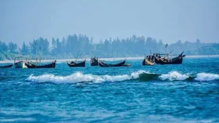 একটি সী-ট্রাক বদলে দিতে পারে জিঞ্জিরাবাসীর জীর্ণ জীবন
