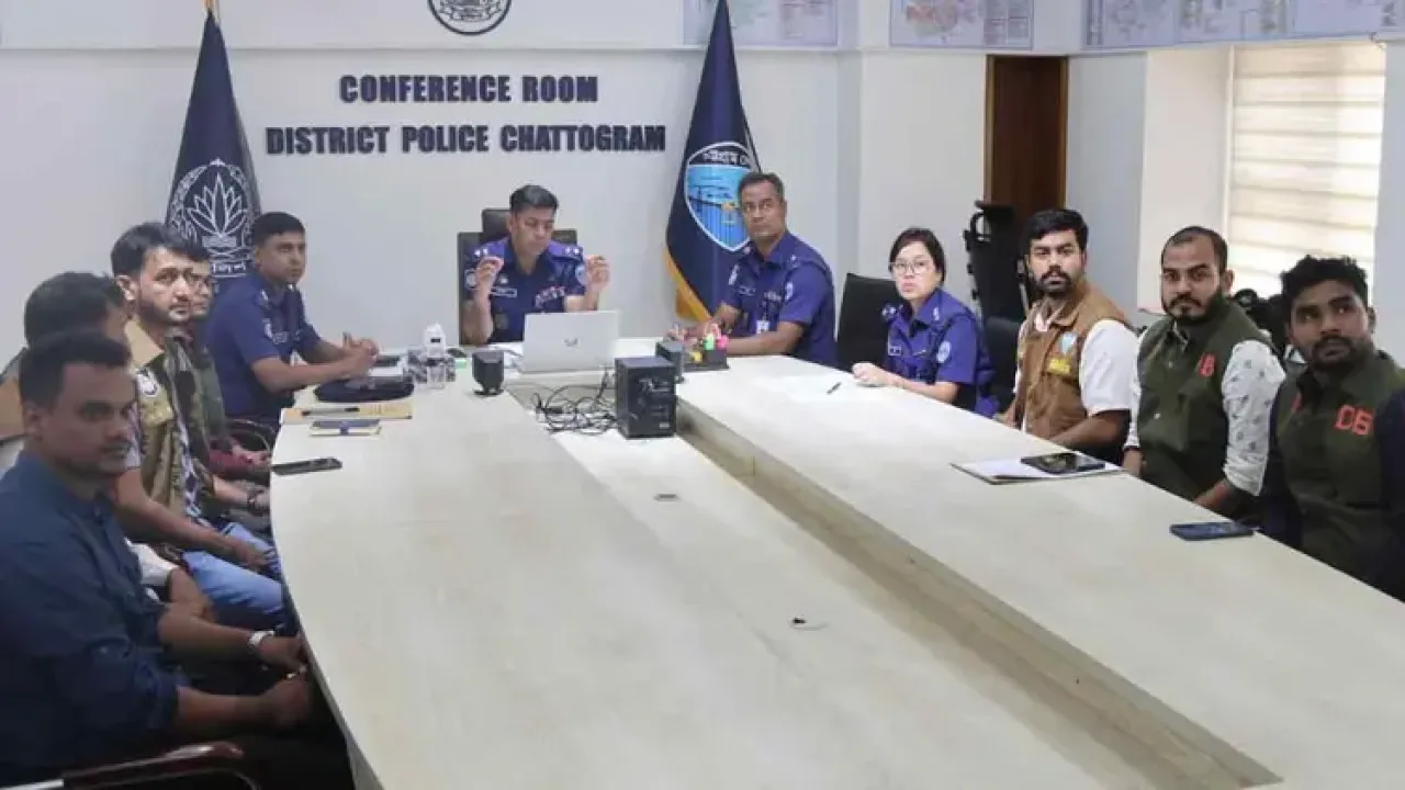 গুজব ছড়ানোর আগেই প্রতিরোধে চট্টগ্রাম জেলা পুলিশের নির্দেশনা
