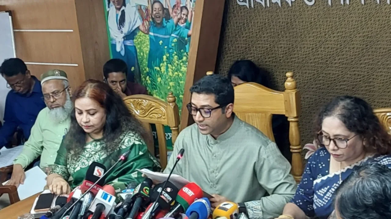 অনির্দিষ্টকালের জন্য প্রাথমিক শিক্ষকদের বদলি স্থগিত