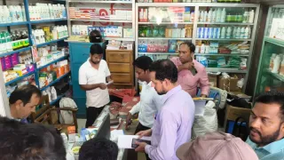 ফটিকছড়িতে পোল্ট্রি ফিড ব্যবসায়ীকে ৩০ হাজার টাকা জরিমানা