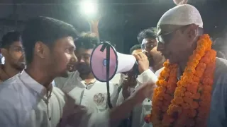 ধর্ষণ মামলায় যাবজ্জীবন সাজাপ্রাপ্ত বিএনপি নেতার জামিনের পর ফুলের মালায় বরণ