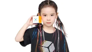 ৬ বছর বয়সে বিশ্বরেকর্ড গড়ল এই চীনা শিশু