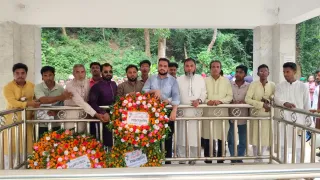 জিয়া মঞ্চের প্রতিষ্ঠাবার্ষিকীতে জিয়াউর রহমান ও সালাউদ্দিন কাদেরের কবর জিয়ারত