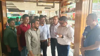 আনোয়ারায় অস্বাস্থ্যকর পরিবেশে মিষ্টি-কেক তৈরি, ১০ হাজার টাকা জরিমানা
