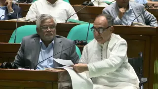 'চিকিৎসার মাঝপথেই মানুষের টানে ফিরে এসেছি'