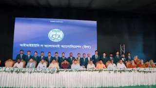 আইনজীবীরা সমাজে আইনের প্রতিচ্ছবি: বিচারক হাসানুল ইসলাম