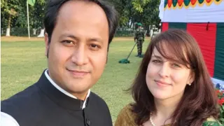 নওফেলের স্ত্রী ইমা ক্লেয়ার বার্টনের দেশত্যাগে নিষেধাজ্ঞা