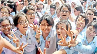 একাদশ শ্রেণির ক্লাস শুরু আজ