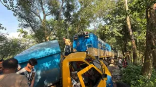 পটিয়ায় কক্সবাজার এক্সপ্রেসের বগি লাইনচ্যুত, ঢাকা-চট্টগ্রাম রেল যোগাযোগ বন্ধ