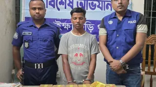 নাইক্ষ্যংছড়িতে দেড় লাখ ইয়াবাসহ আটক ১