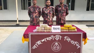কক্সবাজারে বিজিবির অভিযানে ১ লাখ ইয়াবা উদ্ধার