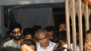 ‘আর কখনও চুয়েটের মাটিতে পা রাখা যাবে না’-এমন শর্তে ক্যাম্পাস ছাড়লেন ভিসি!