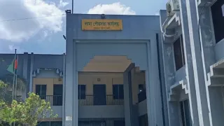 প্রশাসক নিয়োগের পর ঋণগ্রস্ততা কাটিয়ে বদলে গেছে লামা পৌরসভা