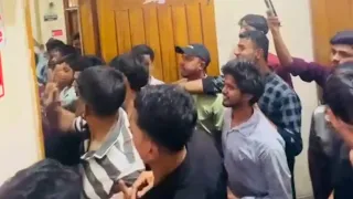 তিন ঘণ্টা দেরিতে ট্রেন ছাড়ায় চট্টগ্রাম স্টেশনে ভাঙচুর