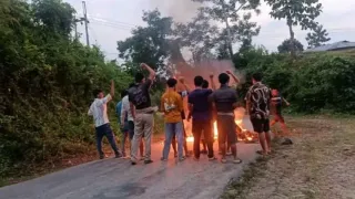 অবরোধের মাঝে সাজেকে গোলাগুলি , বিপাকে পর্যটক ও স্থানীয়রা