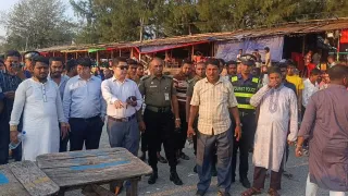 পতেঙ্গা সৈকতের সৌন্দর্য রক্ষায় চসিকের উচ্ছেদ অভিযান