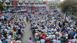 সাত দফা দাবিতে খুলনা অভিমুখে ১১ দলীয় ঐক্যের লংমার্চ শুরু