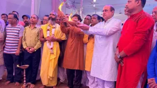 চট্টগ্রামে দুর্গোৎসবের উদ্বোধনে ভারতীয় সহকারী হাইকমিশনার হরিশ কুমার