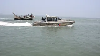 কক্সবাজার-মহেশখালী-কুতুবদিয়ায় জলদস্যু দমনে কোস্ট গার্ডের সাঁড়াশি অভিযান