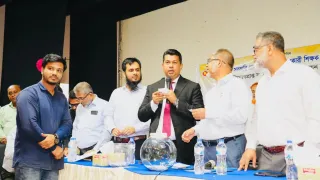 শুধু বই পড়ালেই প্রকৃত শিক্ষক হওয়া যায় না: ডিসি জাহিদ
