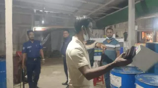 ফটিকছড়িতে অবৈধভাবে ডিজেল মজুত, দুই ব্যবসায়ীকে ২০ হাজার টাকা জরিমানা