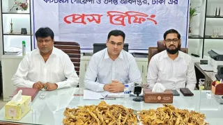 চট্টগ্রাম বন্দরে পাকিস্তান থেকে আসা ৪৯৫ কোটি টাকার সিগারেট তৈরির কাঁচামাল আটক