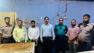 কর্ণফুলীতে অবৈধ আইসক্রিম ফ্যাক্টরিকে জরিমানা ও সিলগালা