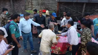 জিইসি ফ্লাইওভারের নিচে অবৈধ দোকান উচ্ছেদ , আটক ২