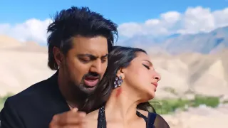 গানের দৃশ্যে দেব-শুভশ্রীর ঘনিষ্ঠতা, সামাজিক মাধ্যমে চলছে নানা মন্তব্য